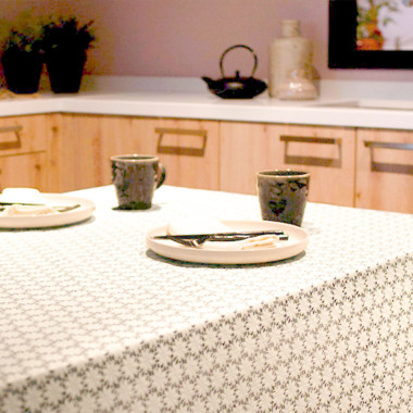 Скатерть XR-35 с кружевом Ромашки белого цвета 138 см x 20 м — Интернет каталог PriceOK